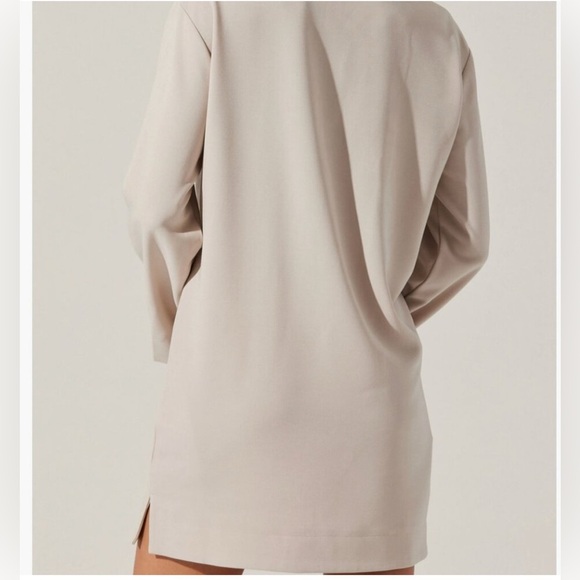 NWT ASTR the Label Collar Long Sleeve Shift Dress Cream Size Small - Picture 4 of 15